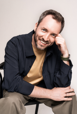 Артем Сенаторов