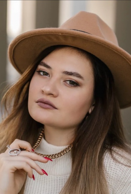 Алена Казакова